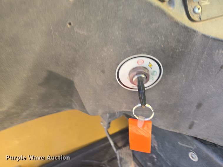 image for item ER5042 2008 Caterpillar TL1055 telehandler