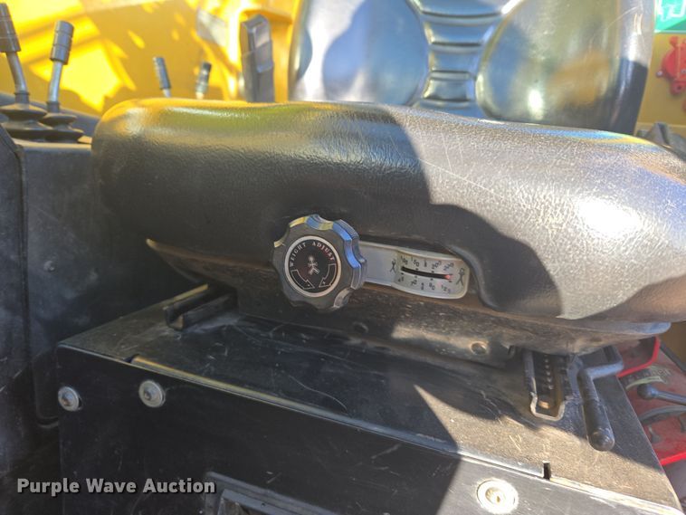 image for item ER5042 2008 Caterpillar TL1055 telehandler