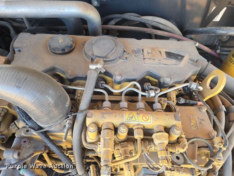 image for item ER5042 2008 Caterpillar TL1055 telehandler