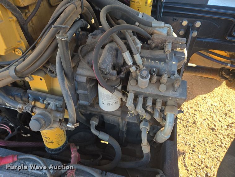 image for item ER5042 2008 Caterpillar TL1055 telehandler