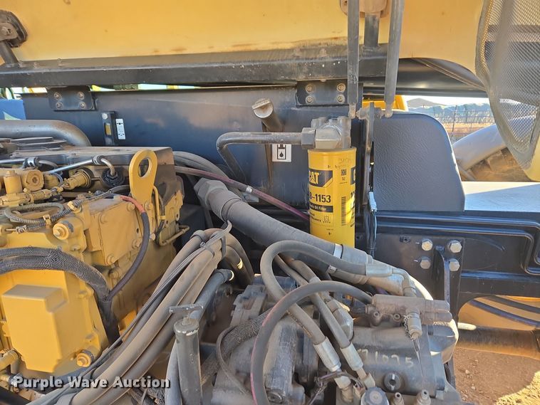 image for item ER5042 2008 Caterpillar TL1055 telehandler