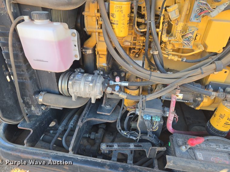 image for item ER5042 2008 Caterpillar TL1055 telehandler