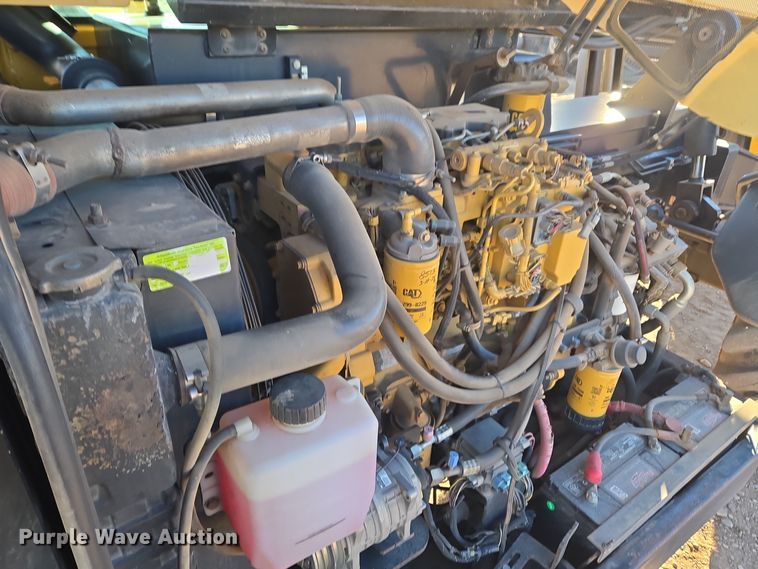 image for item ER5042 2008 Caterpillar TL1055 telehandler