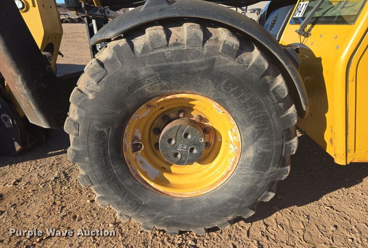 image for item ER5042 2008 Caterpillar TL1055 telehandler