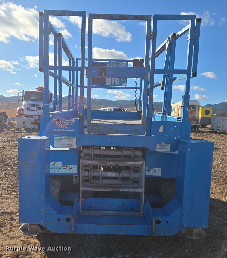 image for item ER5043 2007 Genie GS-2668 RT scissor lift