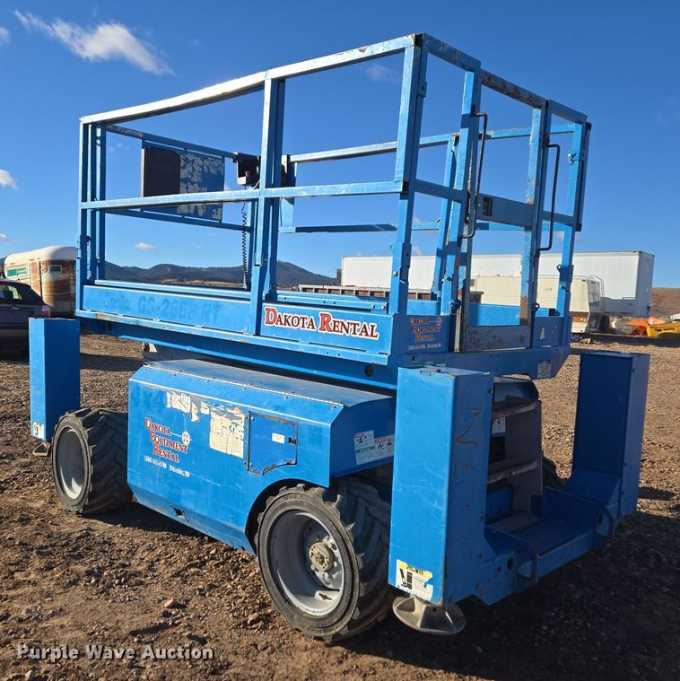 image for item ER5043 2007 Genie GS-2668 RT scissor lift