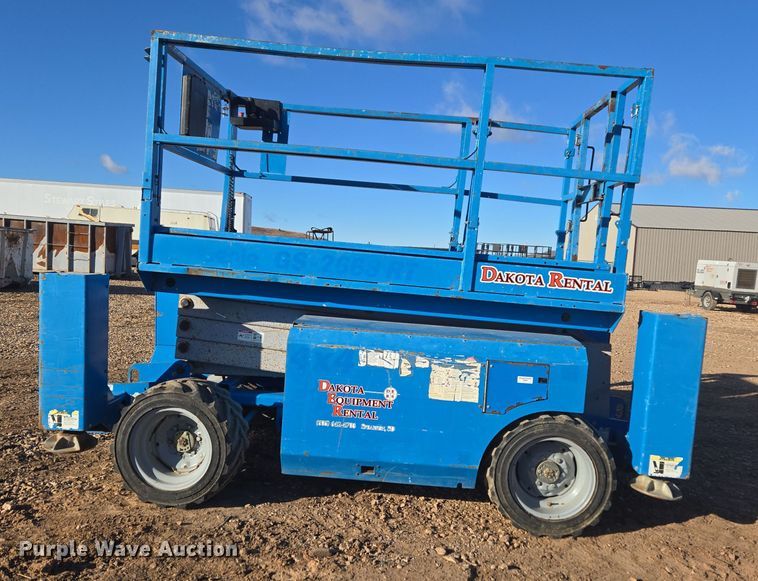 image for item ER5043 2007 Genie GS-2668 RT scissor lift