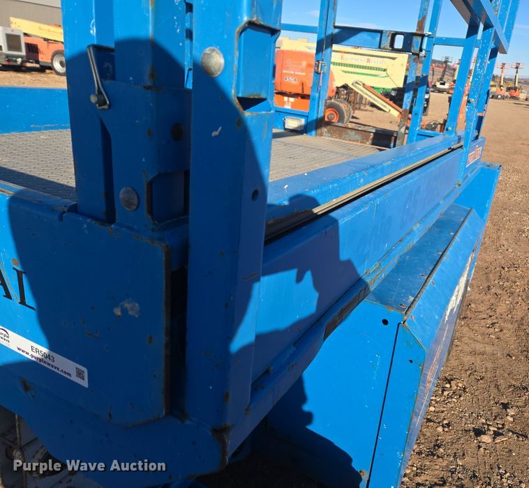image for item ER5043 2007 Genie GS-2668 RT scissor lift