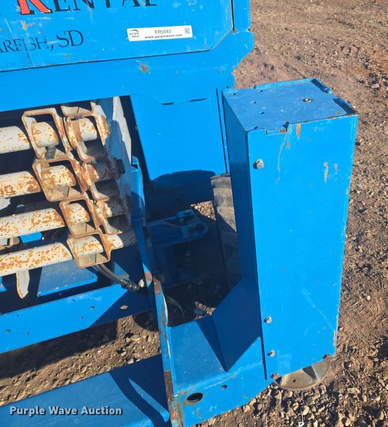 image for item ER5043 2007 Genie GS-2668 RT scissor lift