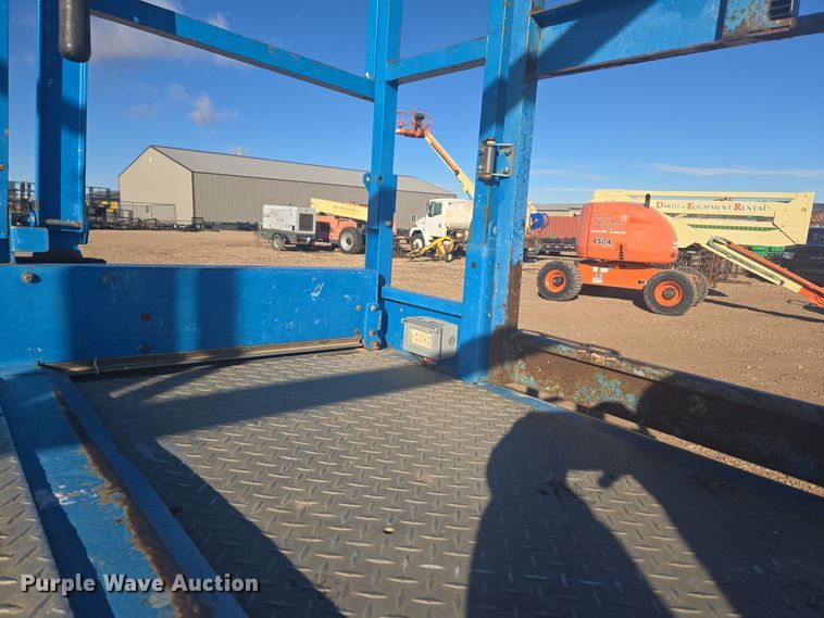 image for item ER5043 2007 Genie GS-2668 RT scissor lift