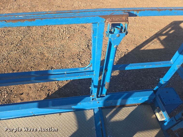 image for item ER5043 2007 Genie GS-2668 RT scissor lift