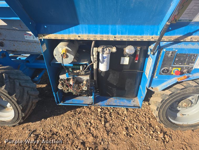 image for item ER5043 2007 Genie GS-2668 RT scissor lift