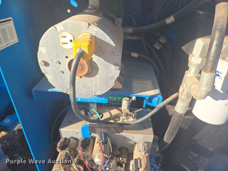 image for item ER5043 2007 Genie GS-2668 RT scissor lift