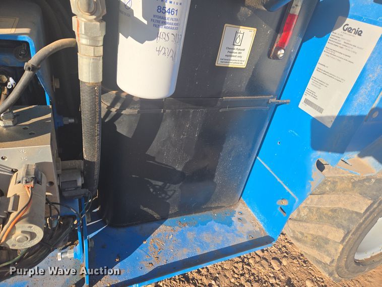 image for item ER5043 2007 Genie GS-2668 RT scissor lift