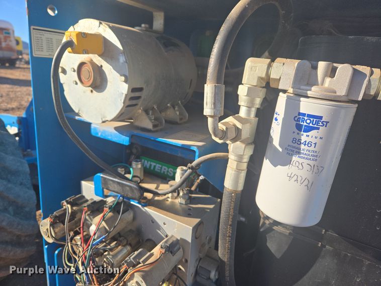 image for item ER5043 2007 Genie GS-2668 RT scissor lift