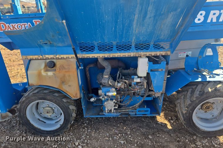 image for item ER5043 2007 Genie GS-2668 RT scissor lift