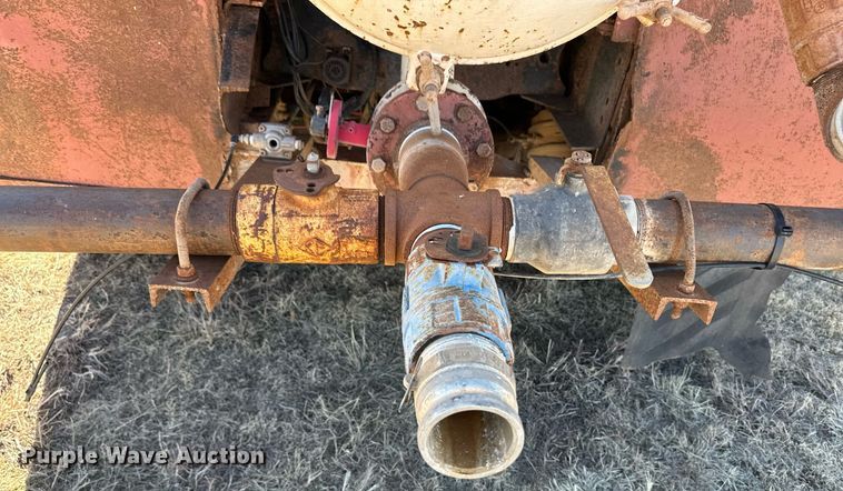 image for item ER8348 1992 Mack RD688S water truck