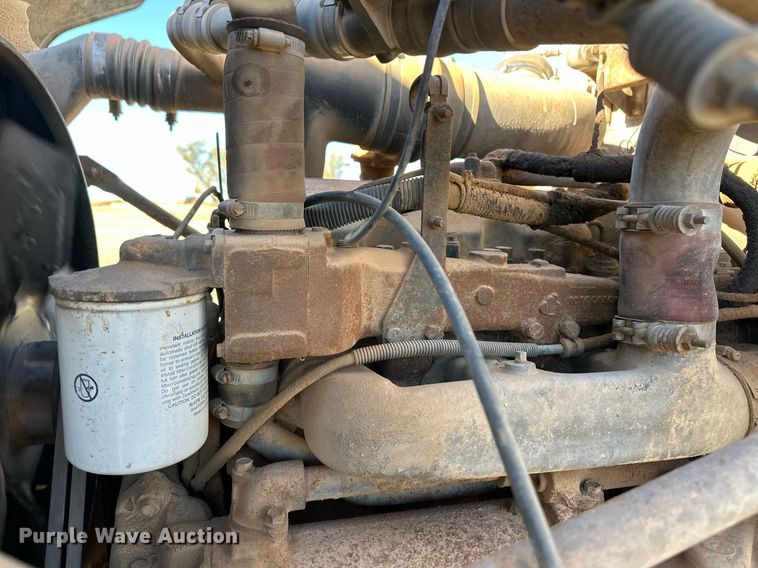 image for item ER8348 1992 Mack RD688S water truck