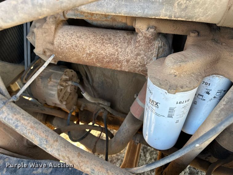 image for item ER8348 1992 Mack RD688S water truck