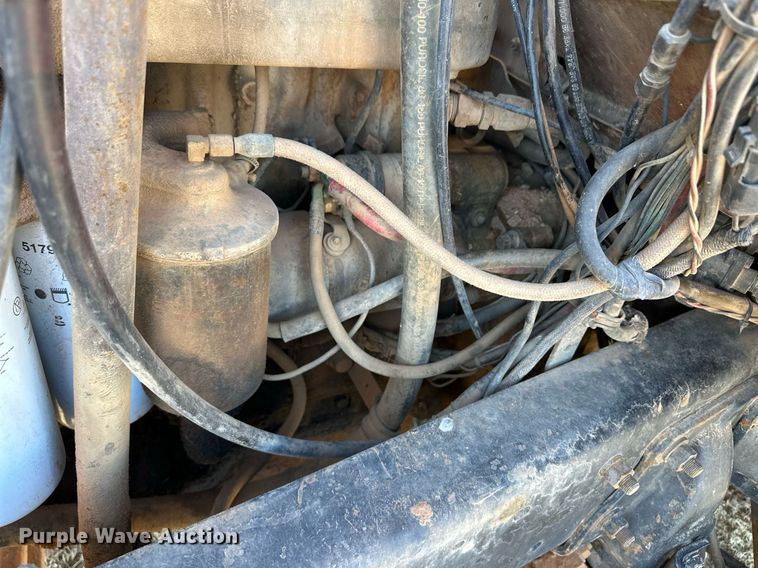 image for item ER8348 1992 Mack RD688S water truck