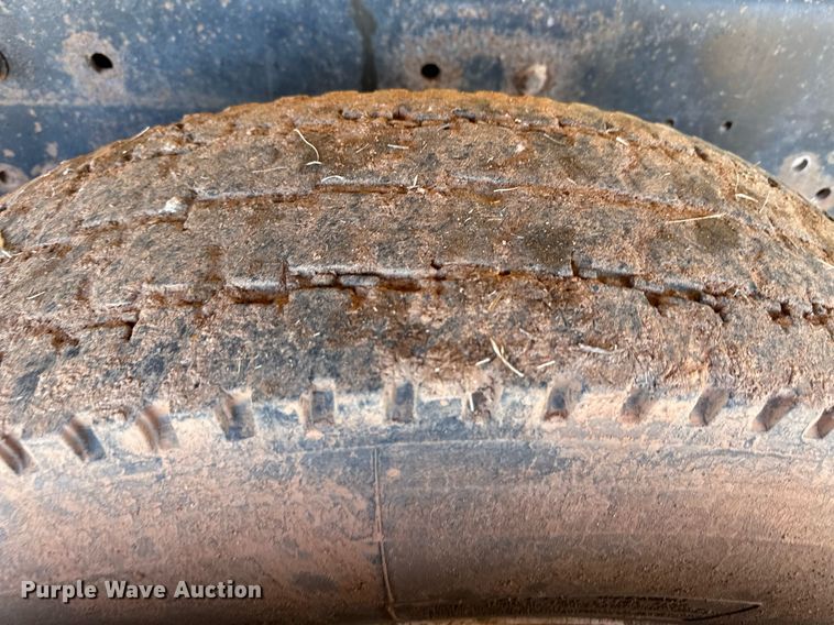 image for item ER8348 1992 Mack RD688S water truck