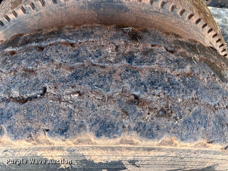 image for item ER8348 1992 Mack RD688S water truck