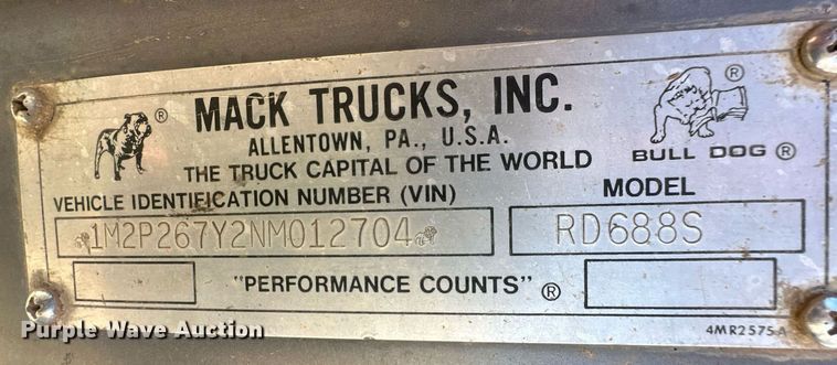 image for item ER8348 1992 Mack RD688S water truck