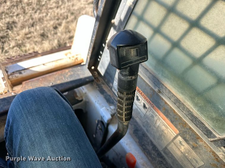 image for item ER8396 1998 Bobcat 753 skid steer loader