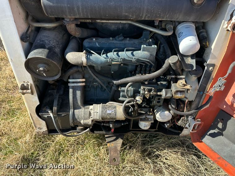 image for item ER8396 1998 Bobcat 753 skid steer loader