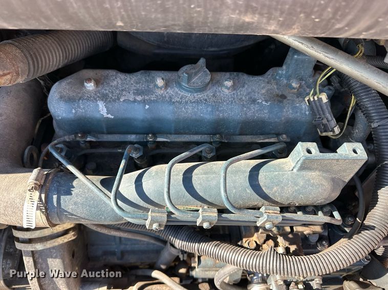 image for item ER8396 1998 Bobcat 753 skid steer loader