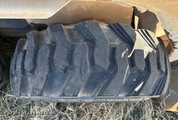 image for item ER8396 1998 Bobcat 753 skid steer loader