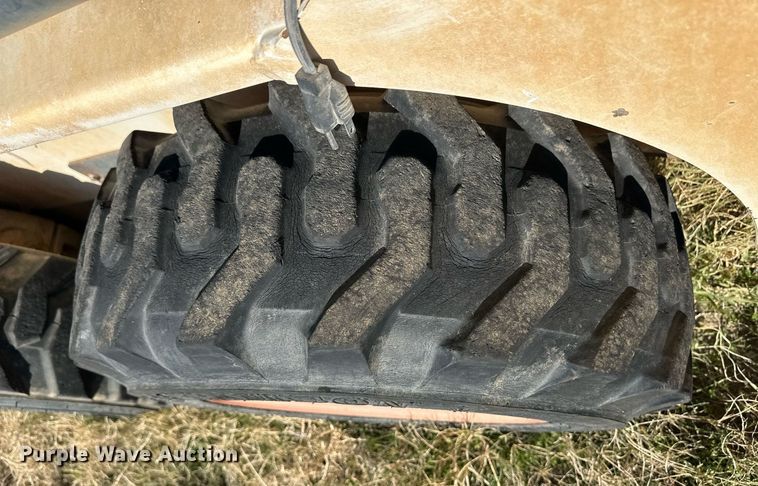 image for item ER8396 1998 Bobcat 753 skid steer loader