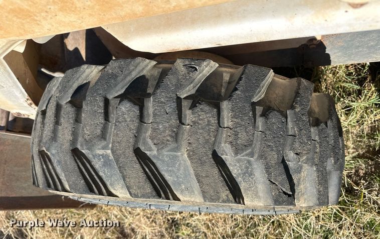 image for item ER8396 1998 Bobcat 753 skid steer loader