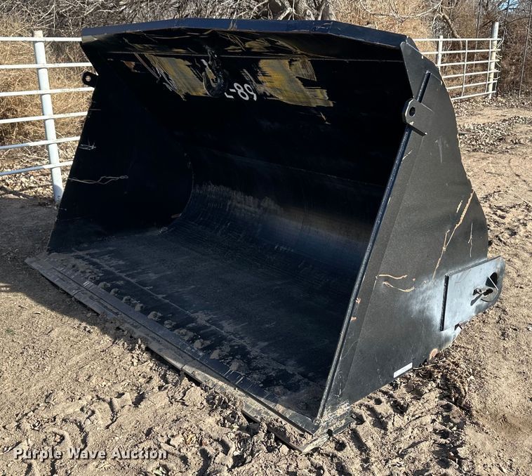 image for item ER8542 Wheel loader bucket