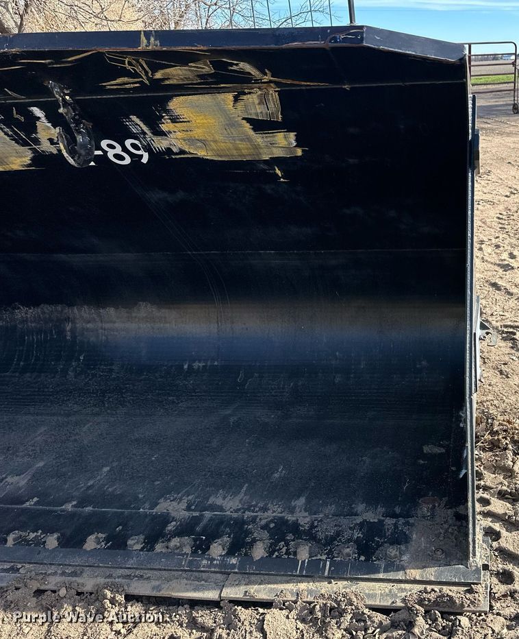 image for item ER8542 Wheel loader bucket