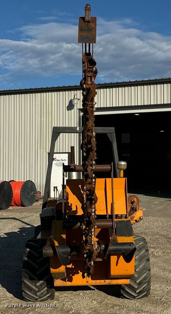 image for item LH9286 1981 Case DH4 trencher with trailer