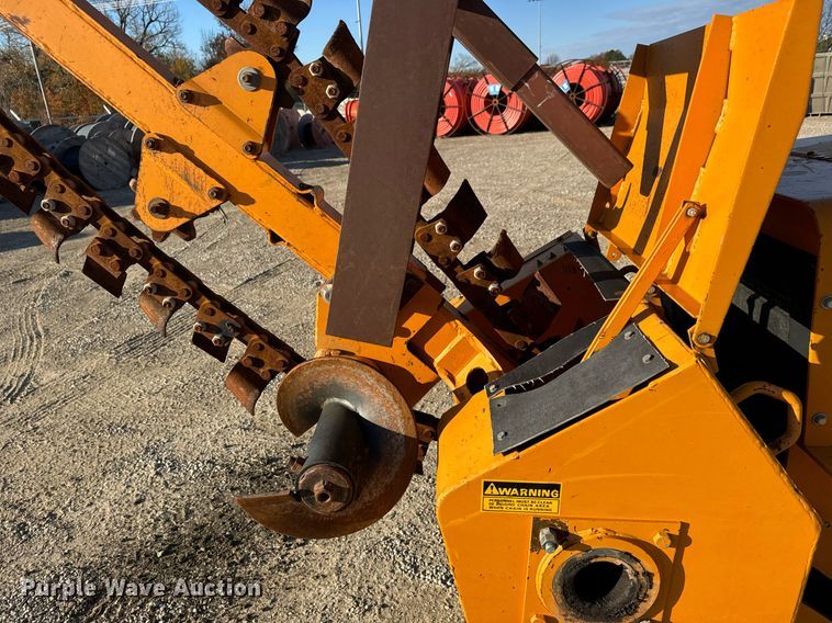 image for item LH9286 1981 Case DH4 trencher with trailer