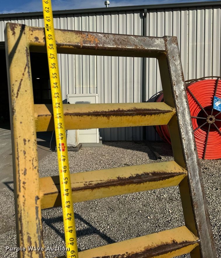 image for item LH9286 1981 Case DH4 trencher with trailer