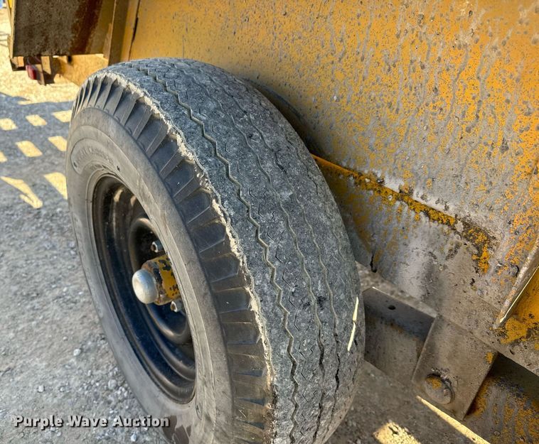 image for item LH9286 1981 Case DH4 trencher with trailer