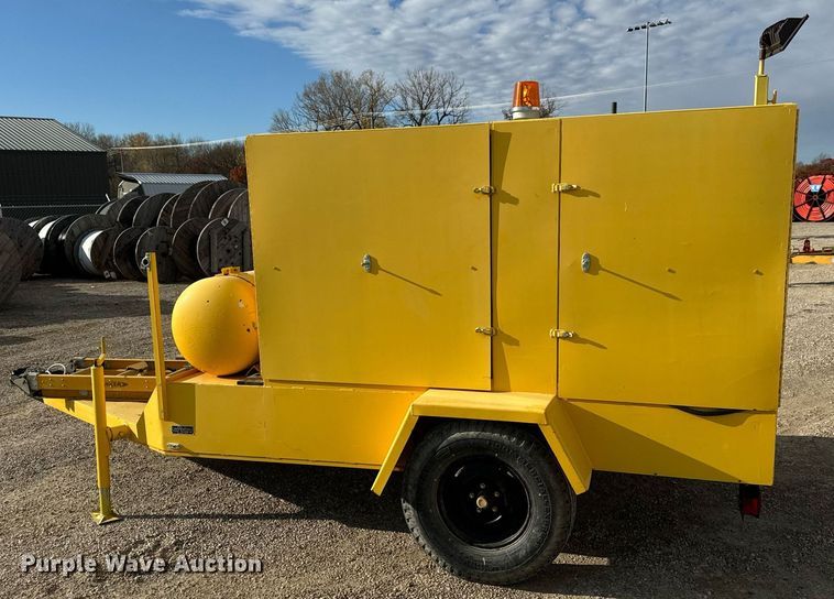 image for item LH9287 Carpenter's ventilating heater trailer 