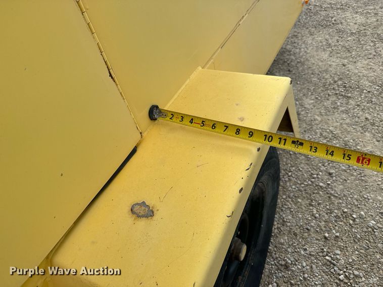 image for item LH9287 Carpenter's ventilating heater trailer 