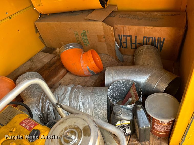 image for item LH9287 Carpenter's ventilating heater trailer 