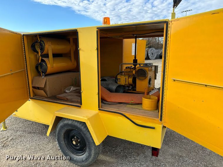 image for item LH9287 Carpenter's ventilating heater trailer 