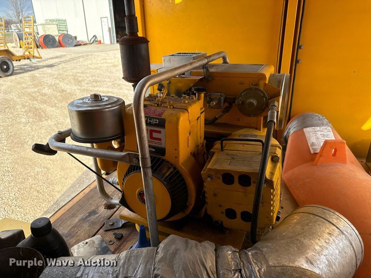 image for item LH9287 Carpenter's ventilating heater trailer 