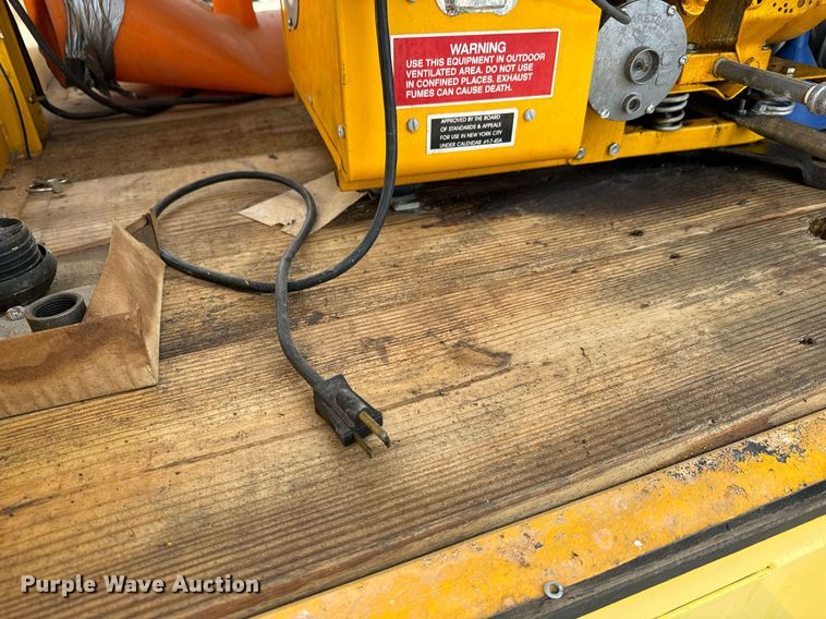 image for item LH9287 Carpenter's ventilating heater trailer 