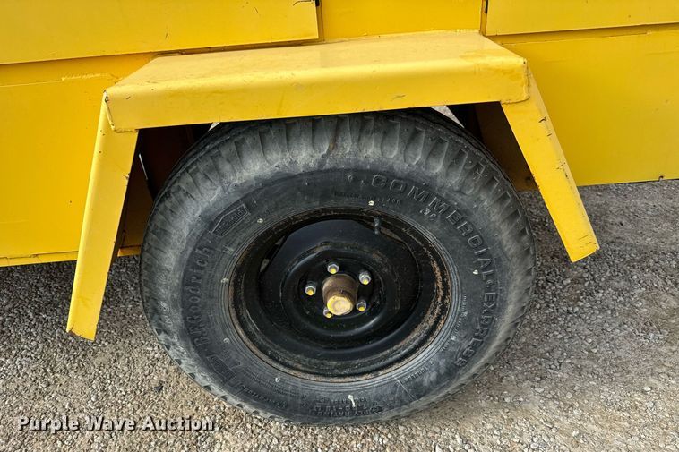 image for item LH9287 Carpenter's ventilating heater trailer 