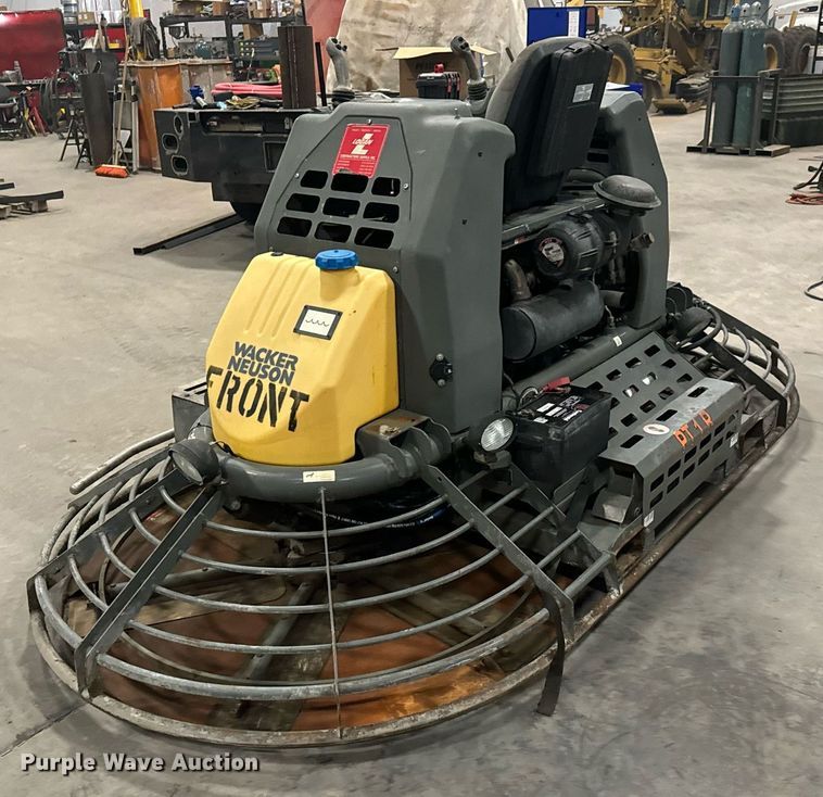 image for item LH9302 2014 Wacker Neuson  CRT60-66K power trowel 