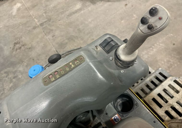 image for item LH9302 2014 Wacker Neuson  CRT60-66K power trowel 