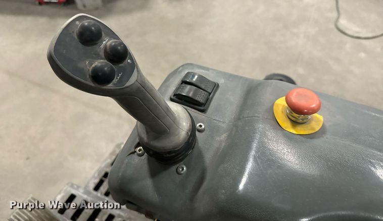 image for item LH9302 2014 Wacker Neuson  CRT60-66K power trowel 