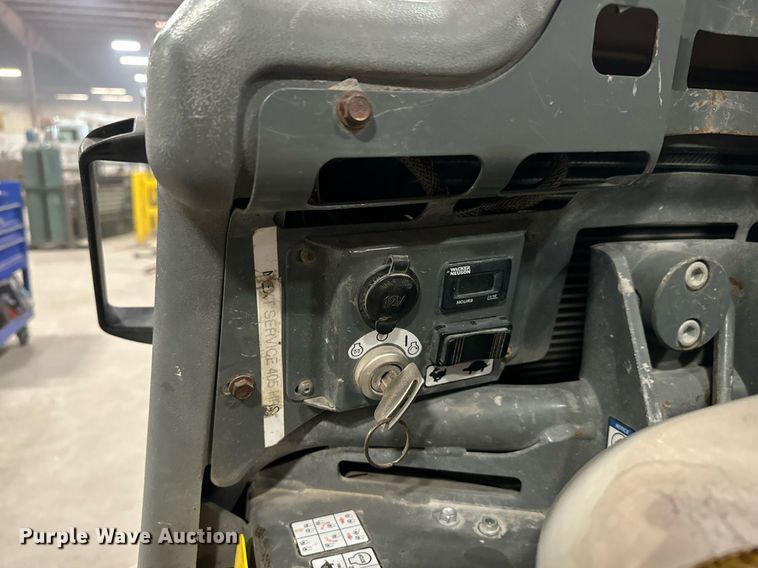 image for item LH9302 2014 Wacker Neuson  CRT60-66K power trowel 